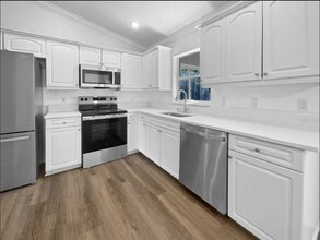 3053 Draper Terrace in North Port, FL - Building Photo - Building Photo