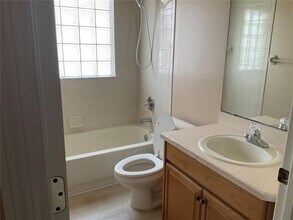 2717 Villa Dr in Valrico, FL - Building Photo - Building Photo