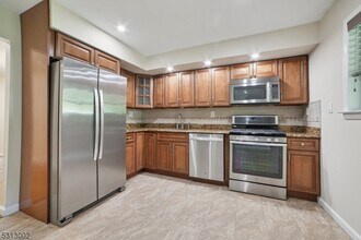 8 Brookside Heights in Wanaque, NJ - Building Photo - Building Photo