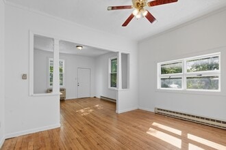 101 Walworth St, Unit 101 Walworth Street in Saratoga Springs, NY - Building Photo - Building Photo