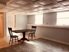 375 Boston St, Unit 1 in Guilford, CT - Building Photo