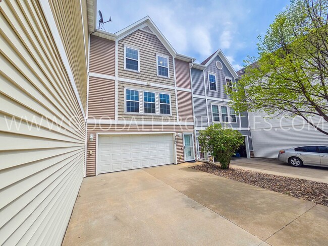 property at 3011 SW Sharmin Ln