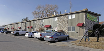 Townhouse Court in Salt Lake City, UT - Building Photo - Building Photo