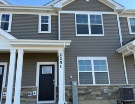 2251 Riesling Rd in Oswego, IL - Building Photo