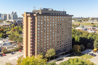 Village Apartments in Toronto, ON - Building Photo - Building Photo