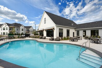 Sundance Woodbury in Woodbury, MN - Building Photo - Building Photo