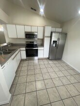 2910 Cool Breeze Cir in St. Cloud, FL - Building Photo - Building Photo