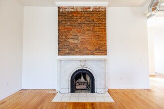 226 45th St, Unit 2 in Pittsburgh, PA - Building Photo - Building Photo