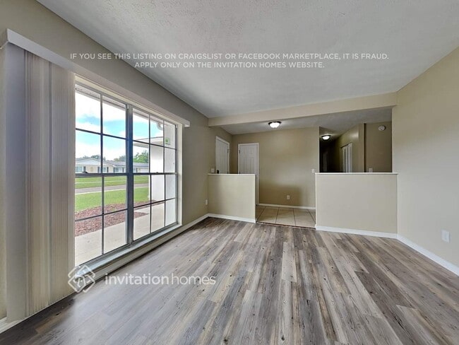 203 Donatello Dr in Brandon, FL - Building Photo - Building Photo