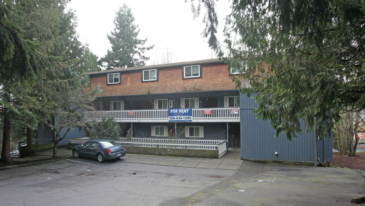 ISLE OF THE SKYE in Burien, WA - Foto de edificio