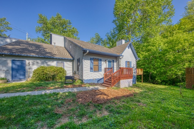 property at 8013 Middlebrook Pike