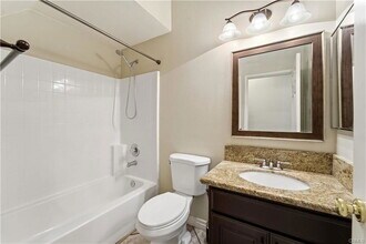 20300 Candice Ct in Santa Clarita, CA - Building Photo - Building Photo