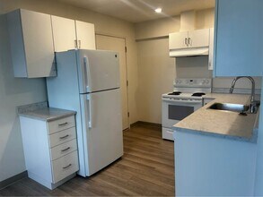 1837 W 14th Ave in Vancouver, BC - Building Photo - Building Photo