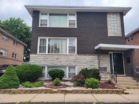 1920 State St, Unit 2W in Calumet City, IL - Building Photo