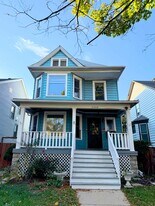 2308 N Monticello Ave in Chicago, IL - Building Photo