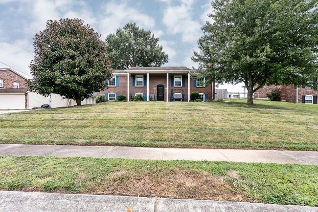 705 Bon Aire Dr in Elizabethtown, KY - Building Photo - Building Photo