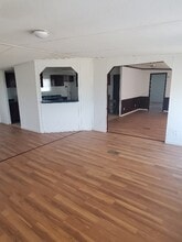 18200 Dorsey Ave in Henryetta, OK - Building Photo - Building Photo