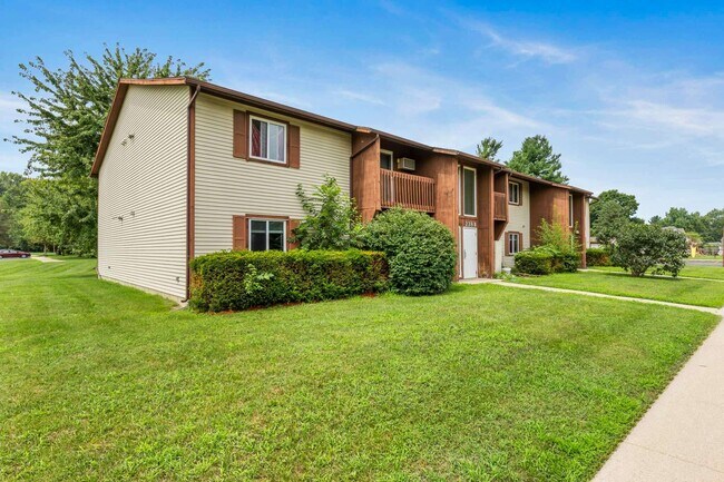 York Hills Apartments in Morenci, MI - Foto de edificio - Building Photo