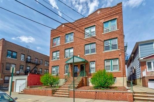 property at 103 W 49th St