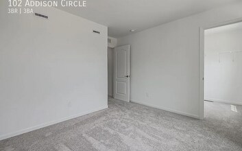 102 Addison Cir in Commerce Township, MI - Building Photo - Building Photo