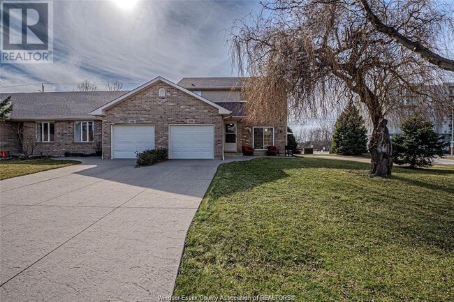 1708 Banwell Rd