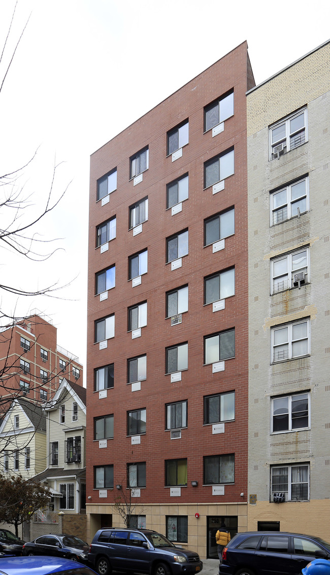 250 Mount Hope Pl in Bronx, NY - Foto de edificio - Building Photo