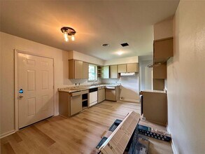 1015 Pine Tree Dr, Unit 3708 in Shreveport, LA - Building Photo - Building Photo