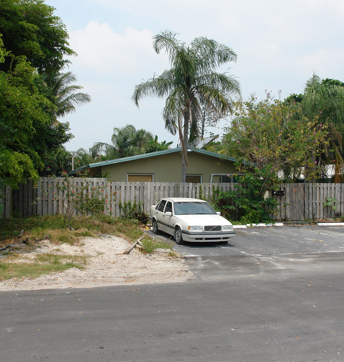 109-117 SW 19th Ave in Fort Lauderdale, FL - Building Photo