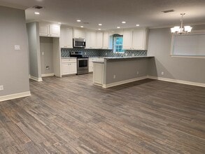 839 Maxey Rd in Longview, TX - Building Photo - Building Photo