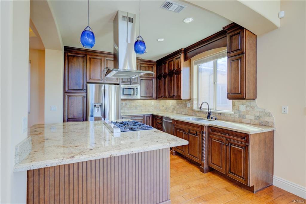 612 N Juanita Ave in Redondo Beach, CA - Building Photo