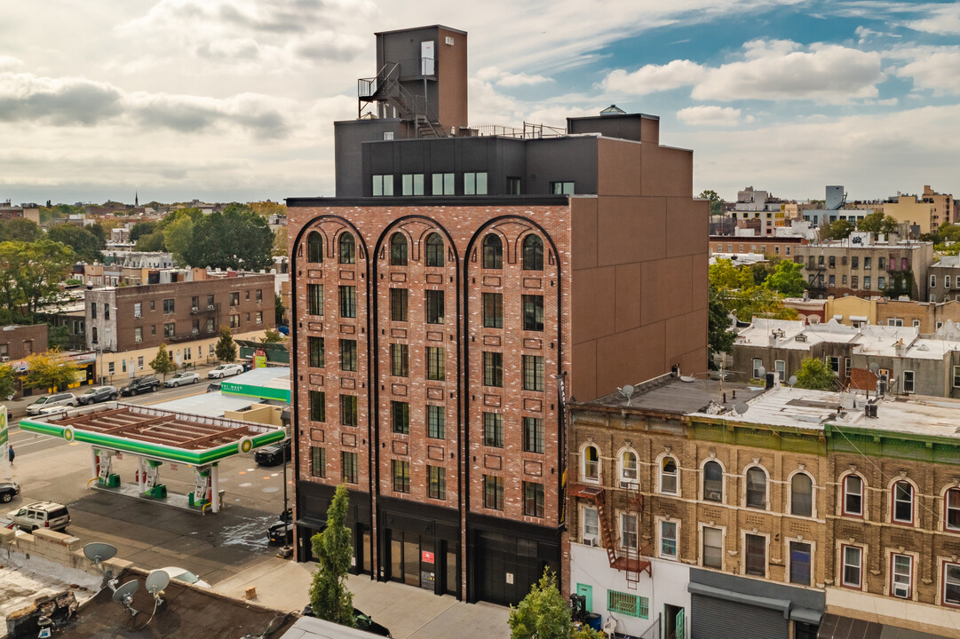 1084 Rogers Ave in Brooklyn, NY - Building Photo