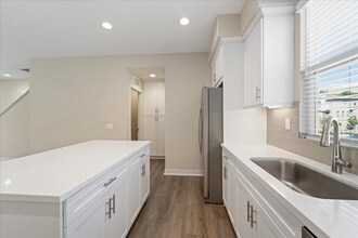 4358 St Cloud Way in Oceanside, CA - Building Photo - Building Photo
