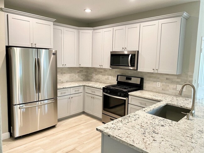 property at 66 Scarlet Woods Ct