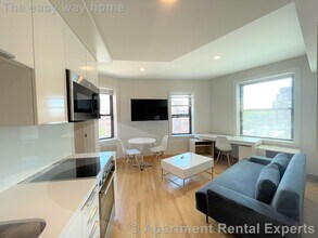 115 Mt Auburn St, Unit #55 in Cambridge, MA - Foto de edificio - Building Photo