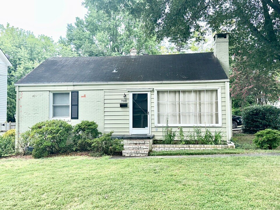 700 Mial St in Raleigh, NC - Building Photo