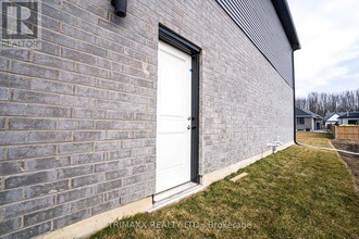 188 Foxborough Pl in Thames Centre, ON - Building Photo - Building Photo