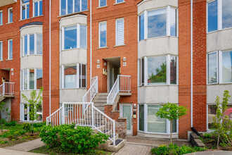 69 De La Poudrière Rue in Verdun, QC - Building Photo - Building Photo