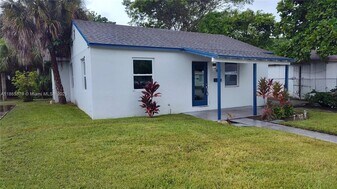 849 W 2nd St in Riviera Beach, FL - Building Photo