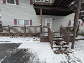 209 W Oak St in Ellettsville, IN - Building Photo