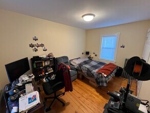 6 White Street Pl, Unit R in Cambridge, MA - Building Photo - Building Photo