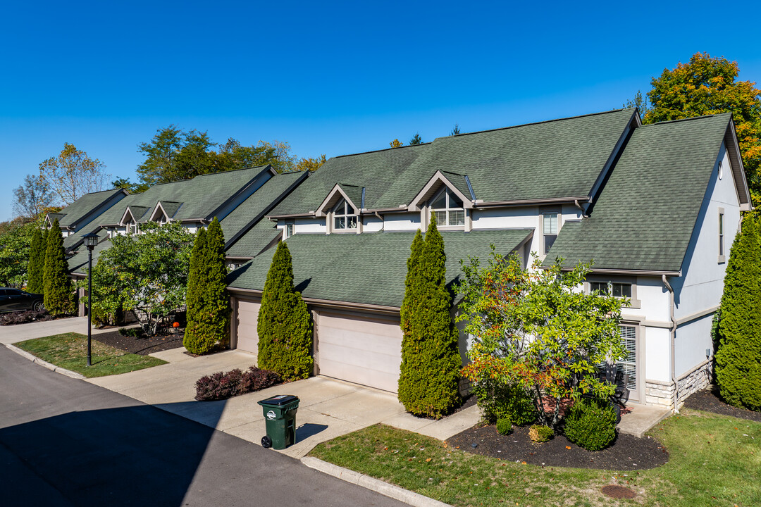 Bercley Woods Townhomes in Gahanna, OH - Foto de edificio