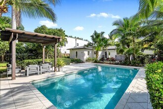 863 NE 90th St in Miami, FL - Building Photo - Building Photo