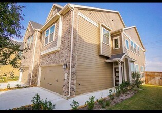 5235-5235 Pr Ter Ln in Fulshear, TX - Building Photo - Building Photo