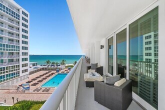 5401 Collins Ave in Miami Beach, FL - Building Photo - Building Photo