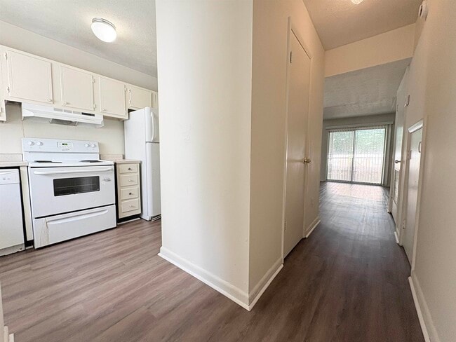 1734 Hartsfield Rd in Tallahassee, FL - Building Photo - Building Photo