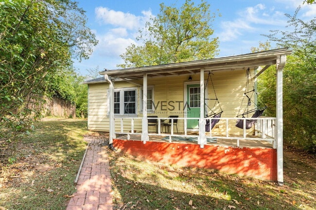 35 Mulberry St in Woodfin, NC - Building Photo - Building Photo