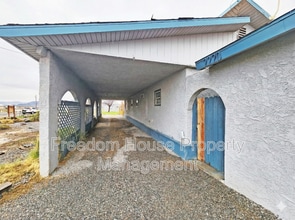 2220 W Bell Vista Ave in Pahrump, NV - Building Photo - Building Photo