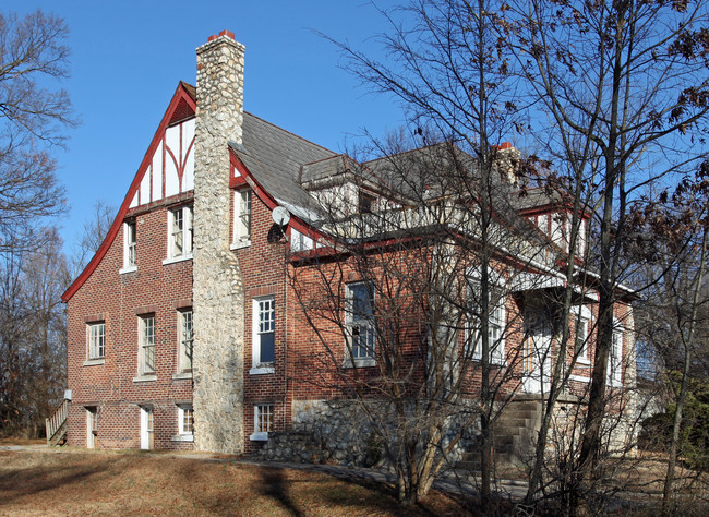 116 N Ireland St in Burlington, NC - Foto de edificio - Building Photo