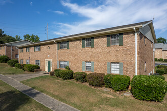 Aspire Courtyards in Augusta, GA - Foto de edificio - Building Photo