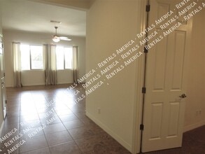 1133 E Buckingham Ave in Gilbert, AZ - Foto de edificio - Building Photo